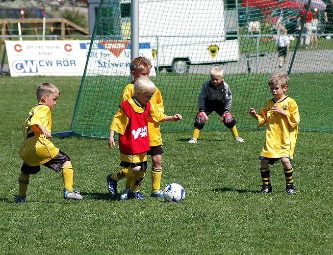 2006-06-10 (82).JPG - Pojkar-99 Arboga Södra IF Internmatch